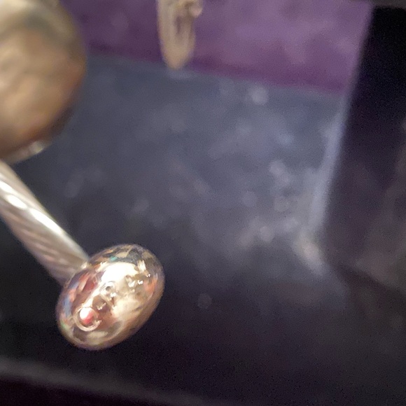 Lot of 4 bangle bracelets QRAY Deluxe Wellness Bracelet, Bella Ryann and more - Picture 2 of 6